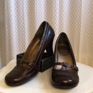 Dark brown heels with buckle